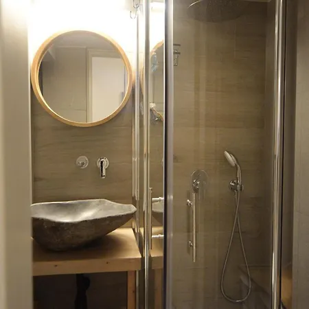 To Stenaki * Kálymnos