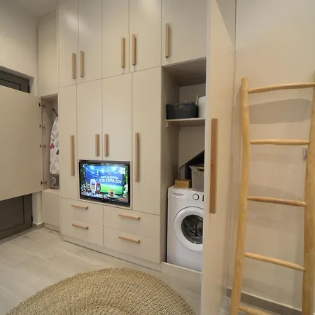 To Stenaki * Kálymnos