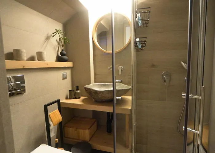 To Stenaki * Kálymnos